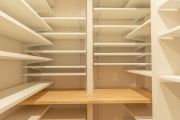 書庫の中には作業スペースも