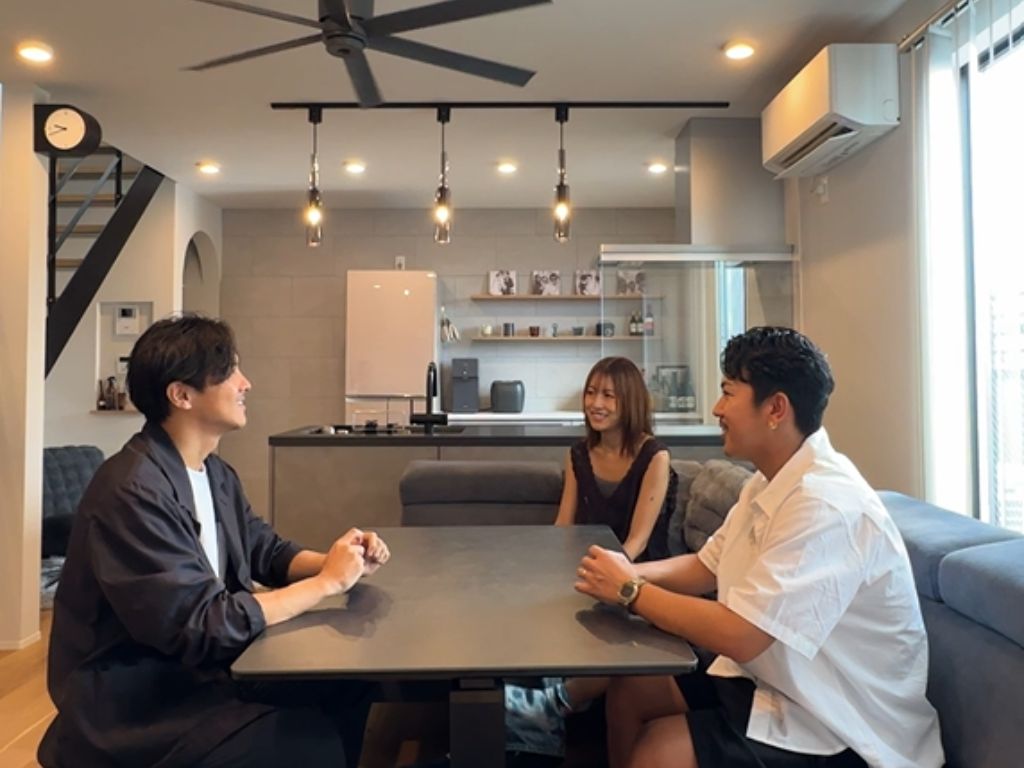サロンと住まいが心地よくつながる家になりました。 アイキャッチ サロンと住まいが心地よくつながる家になりました。 アイキャッチ